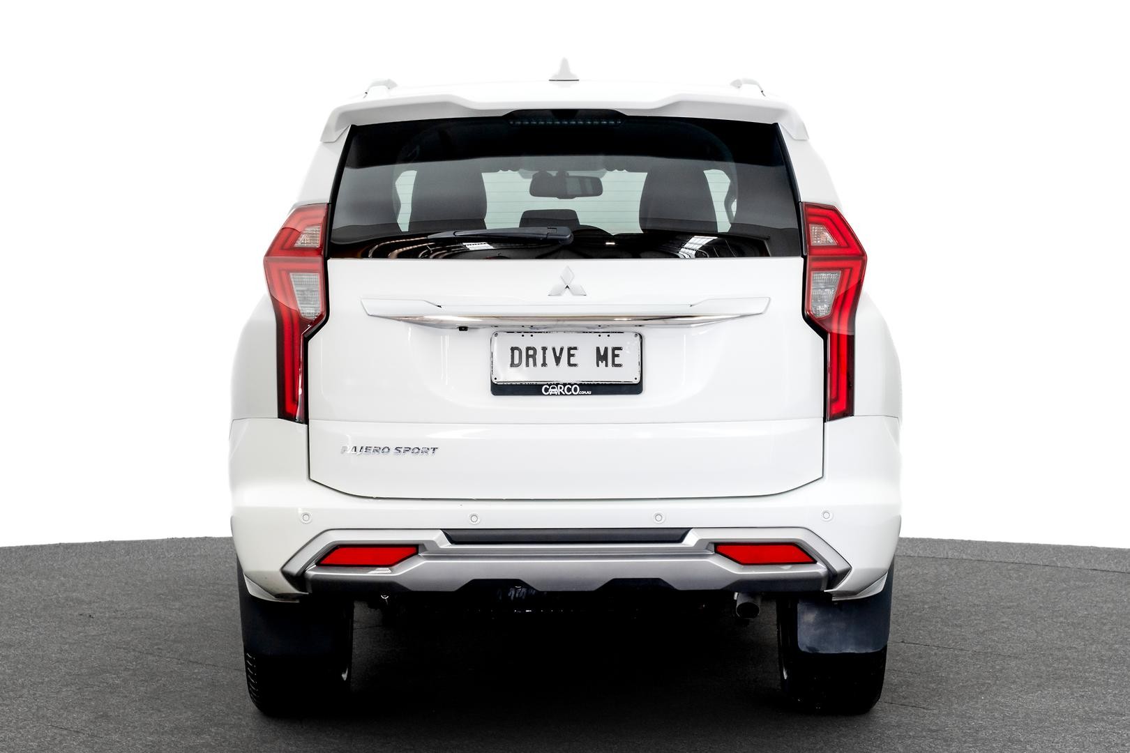 Mitsubishi Pajero Sport image 3