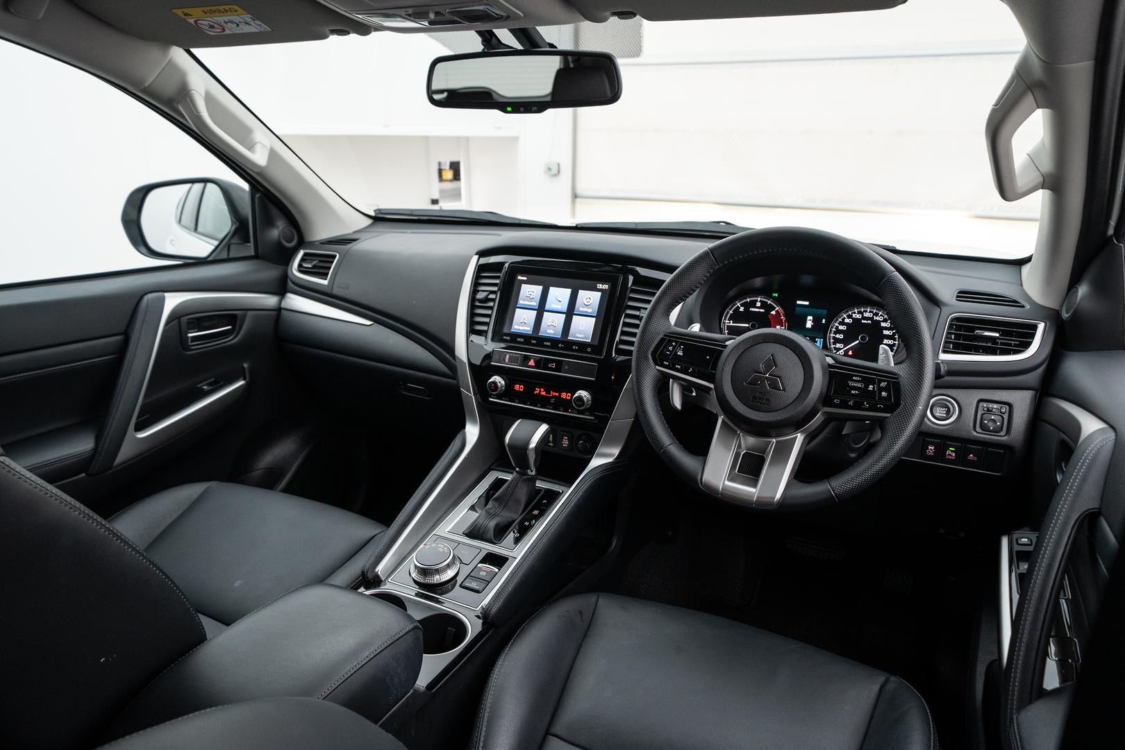 Mitsubishi Pajero Sport image 4