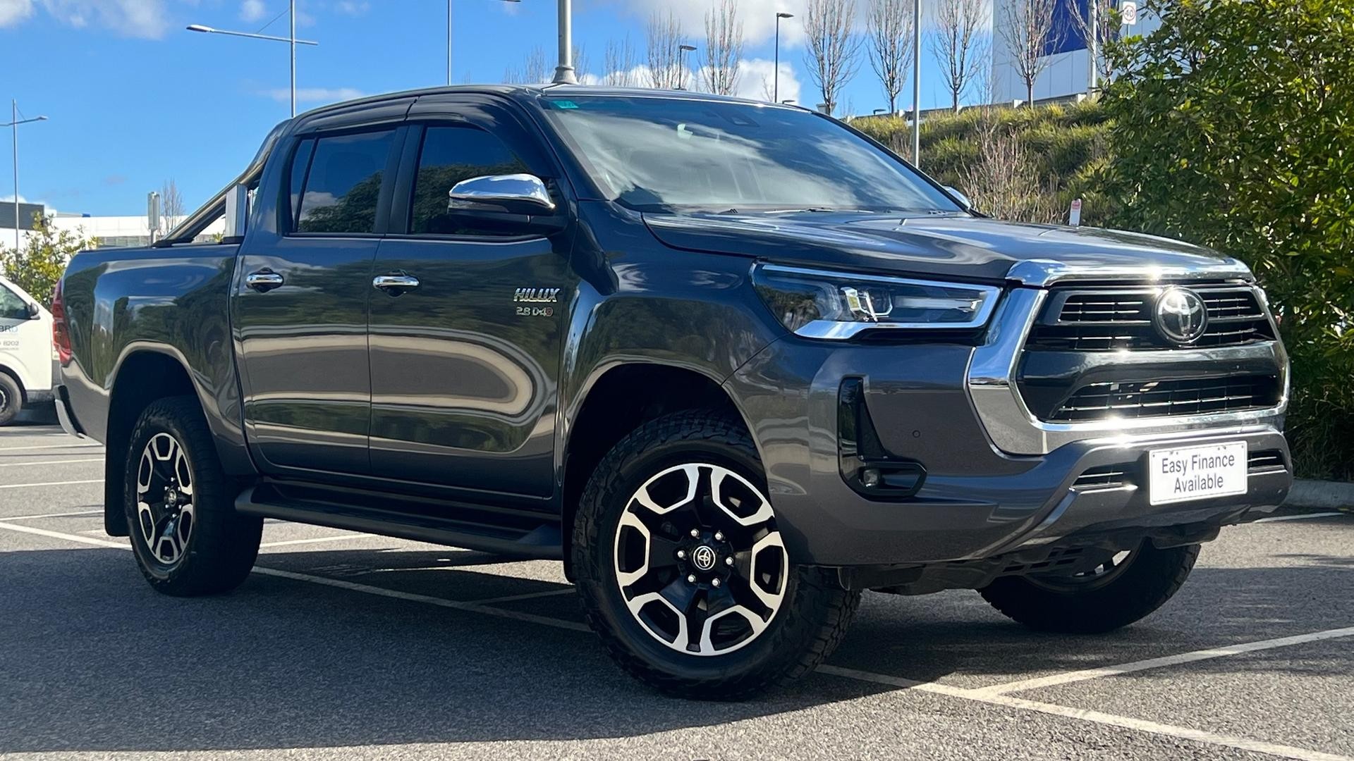 Toyota Hilux image 1