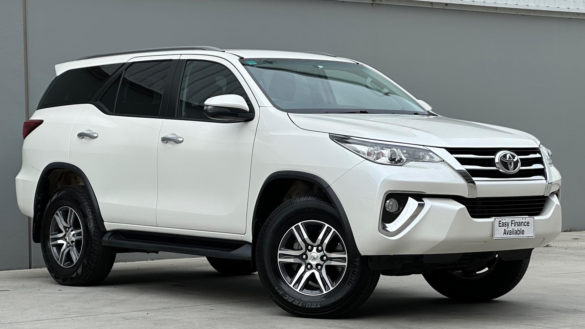 Toyota Fortuner image 3