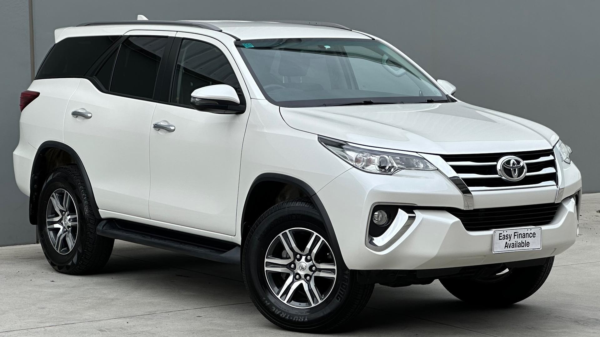 Toyota Fortuner image 1