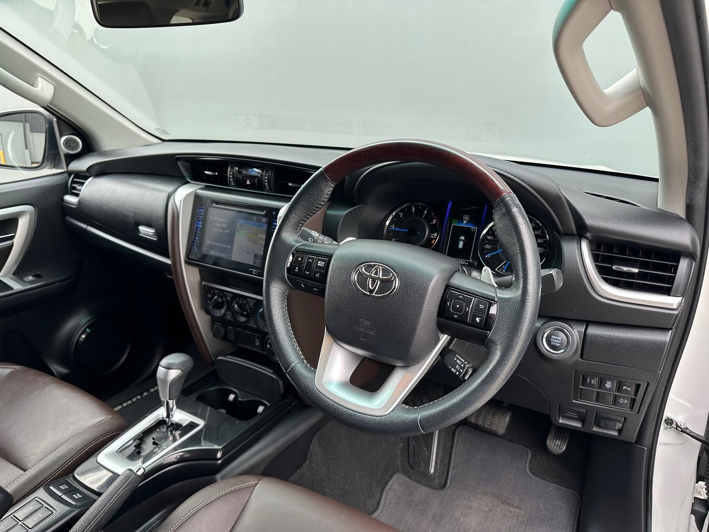 Toyota Fortuner image 4