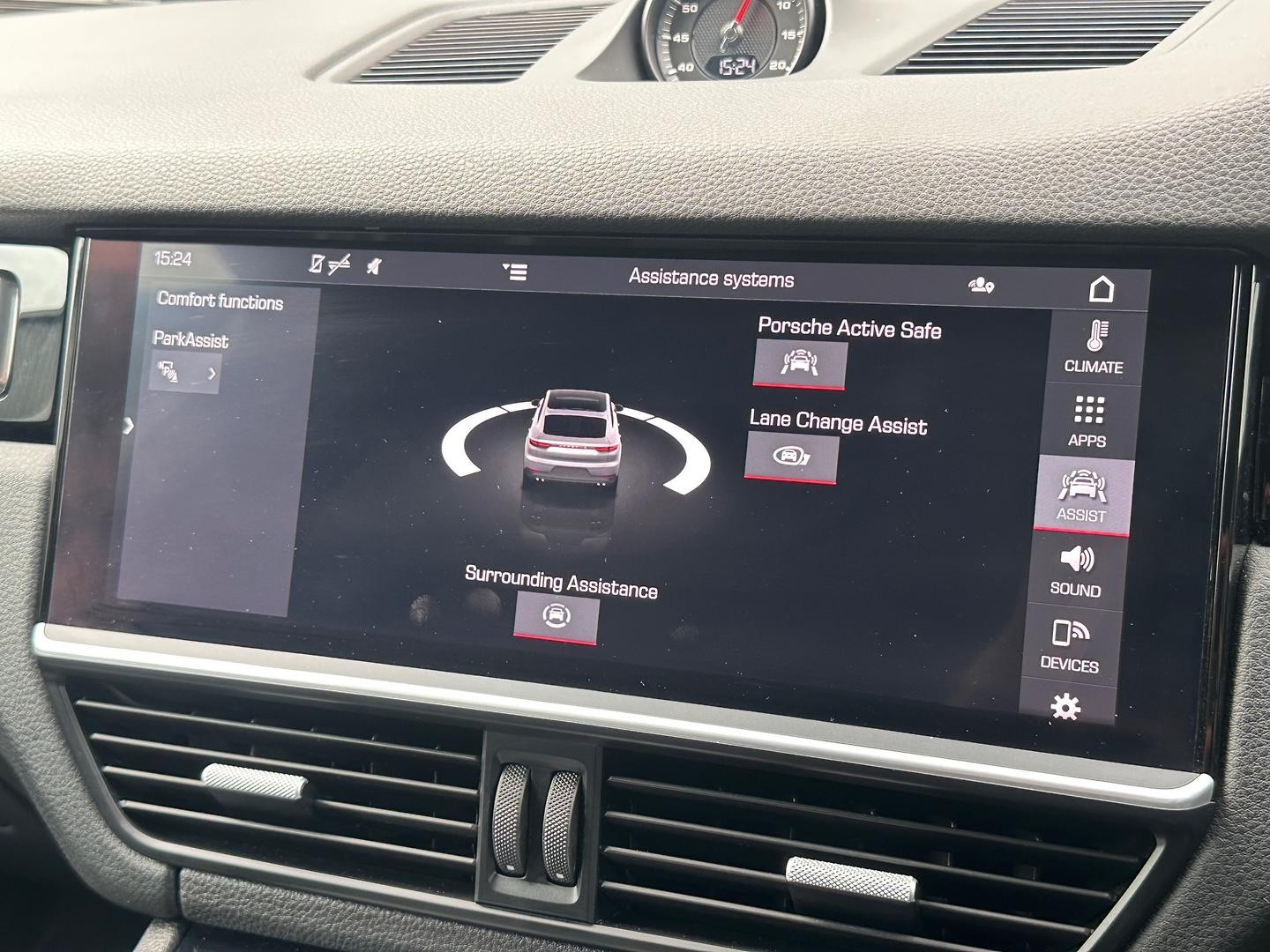 Porsche Cayenne image 4