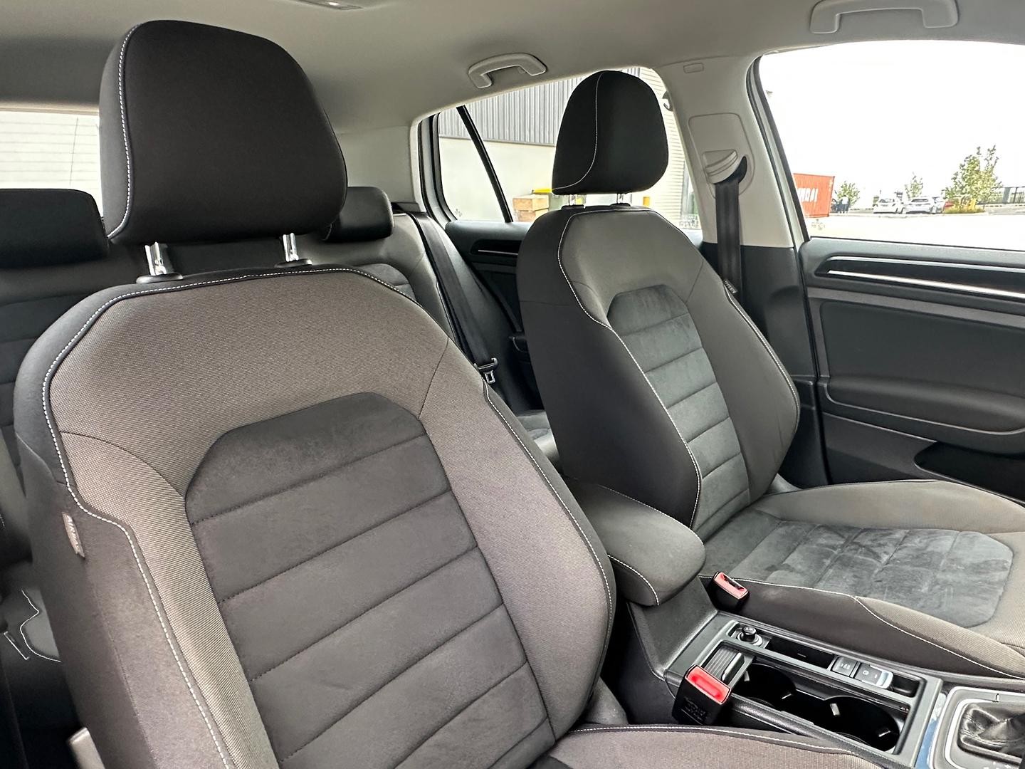 Volkswagen Golf image 4