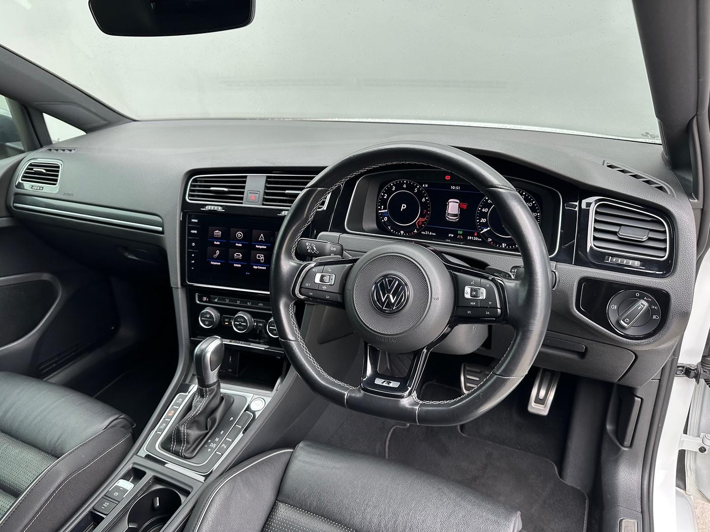 Volkswagen Golf image 3
