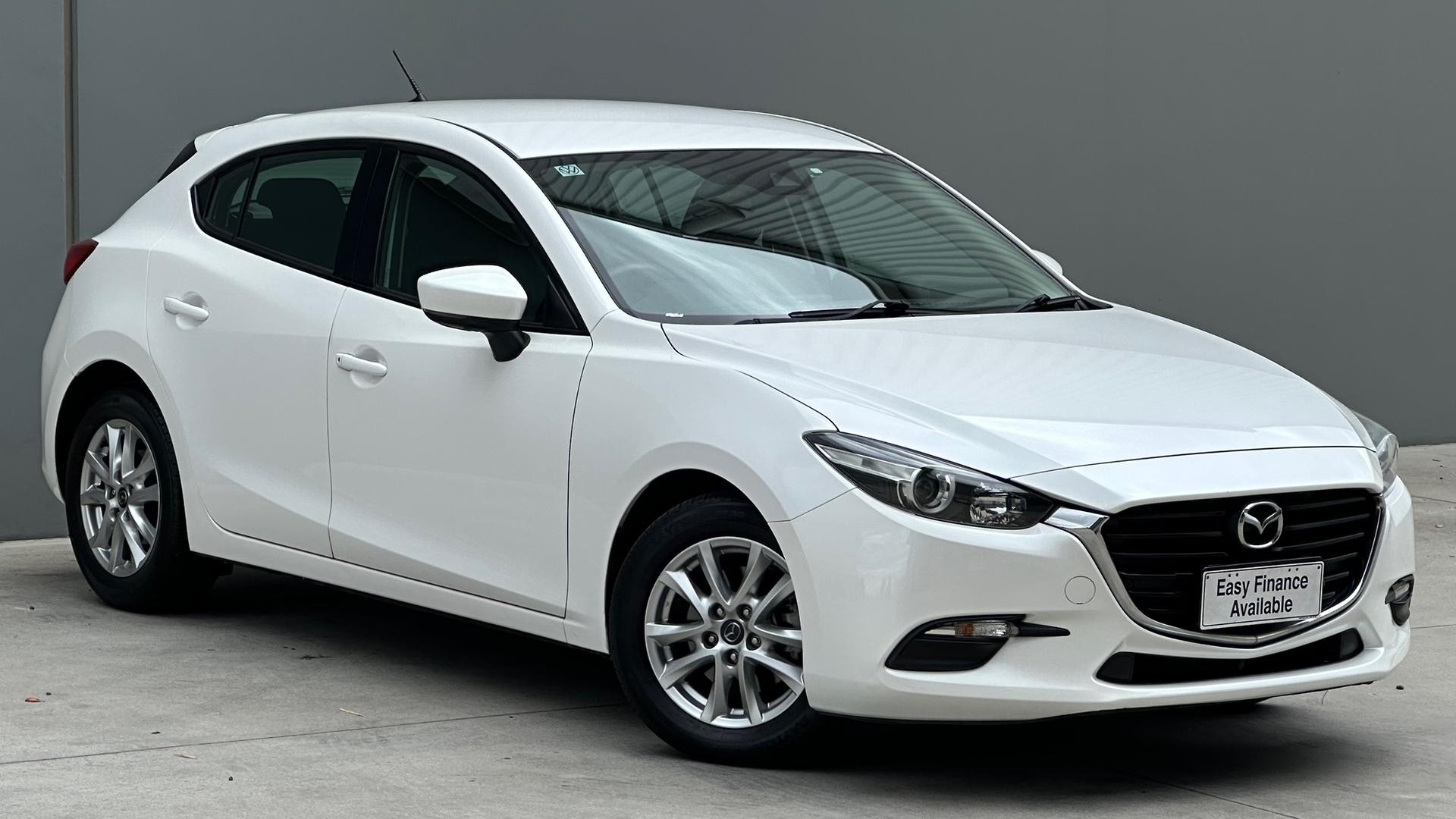 Mazda 3 image 1
