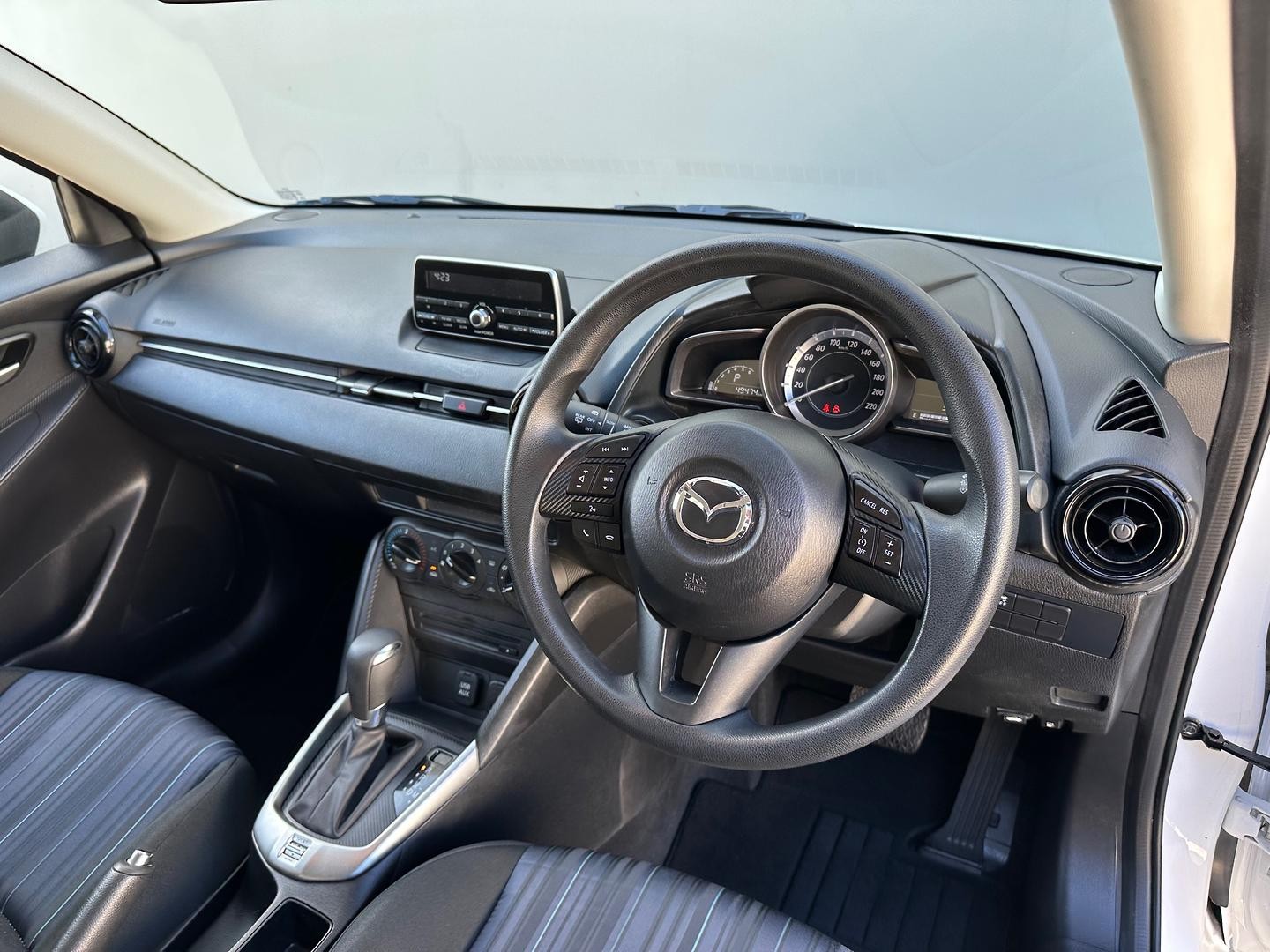 Mazda 2 image 3