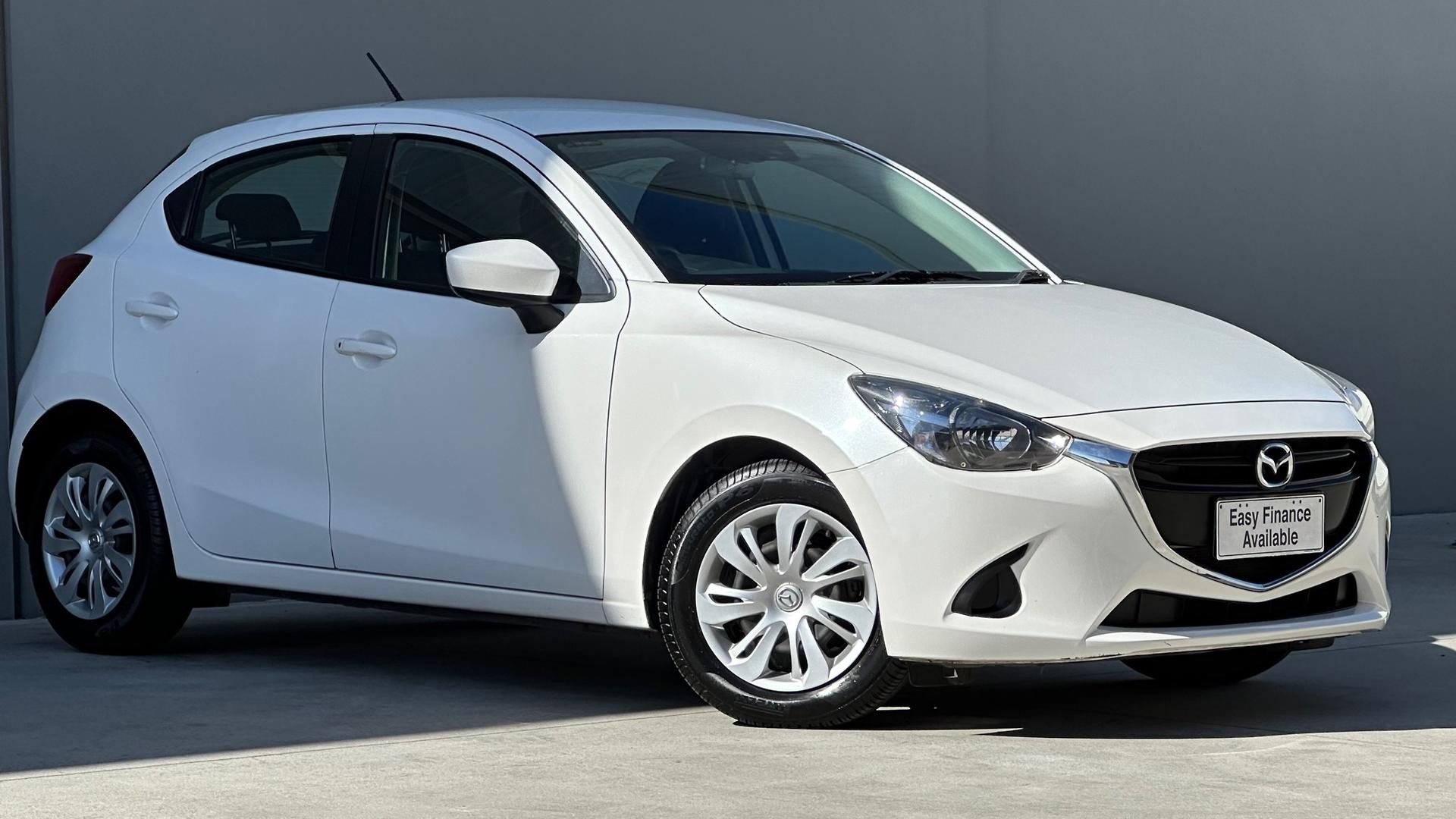 Mazda 2 image 2