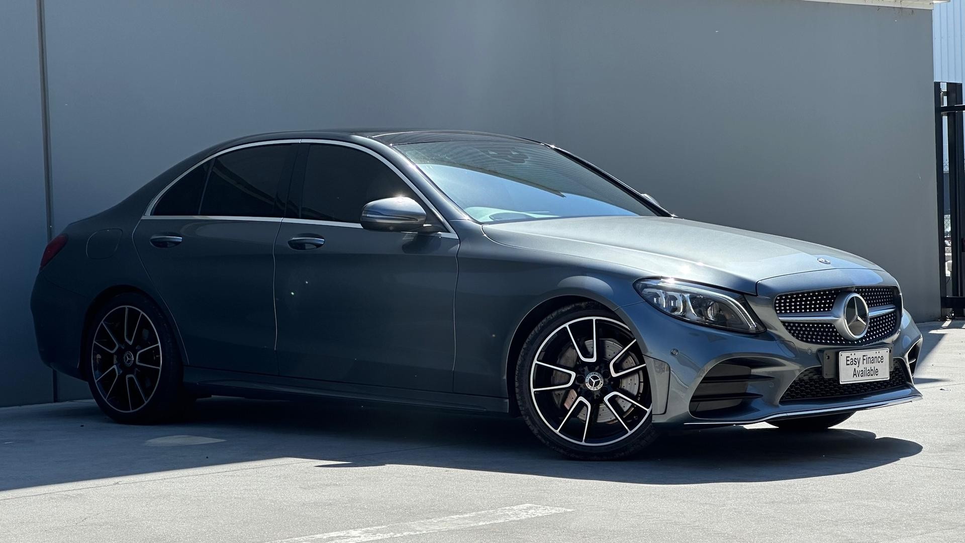 Mercedes Benz C-class image 3