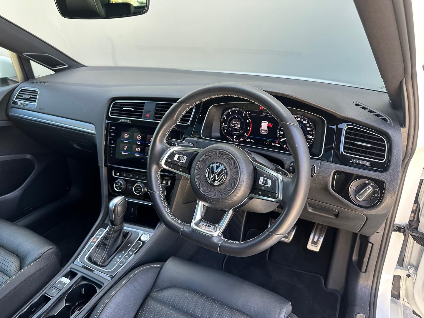 Volkswagen Golf image 4