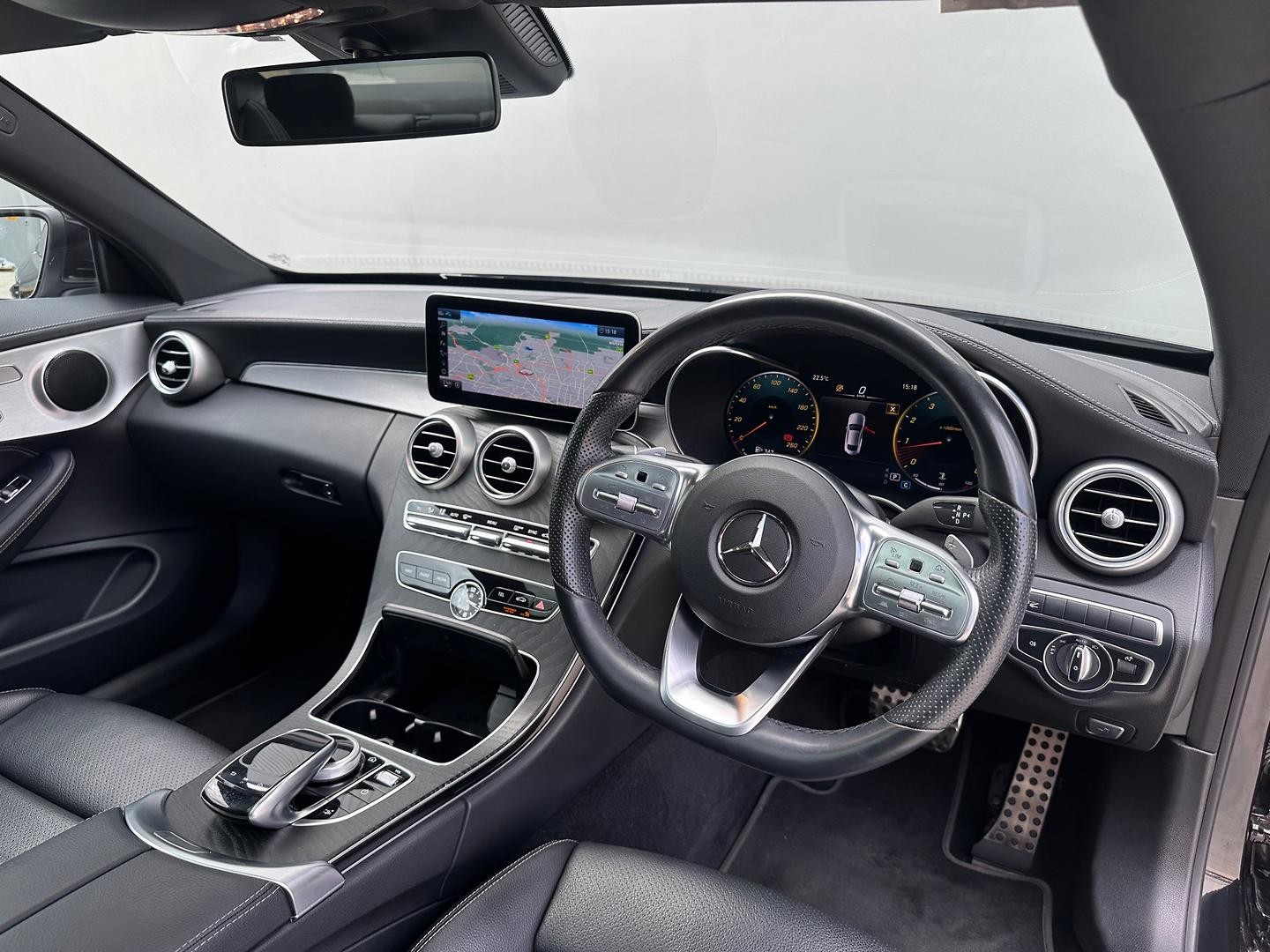 Mercedes Benz C-class image 4