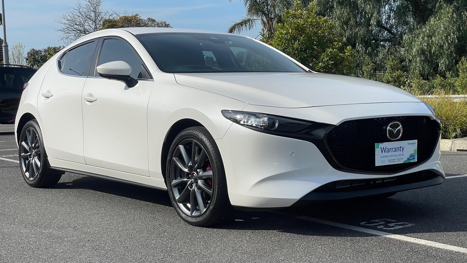 Mazda 3 image 2