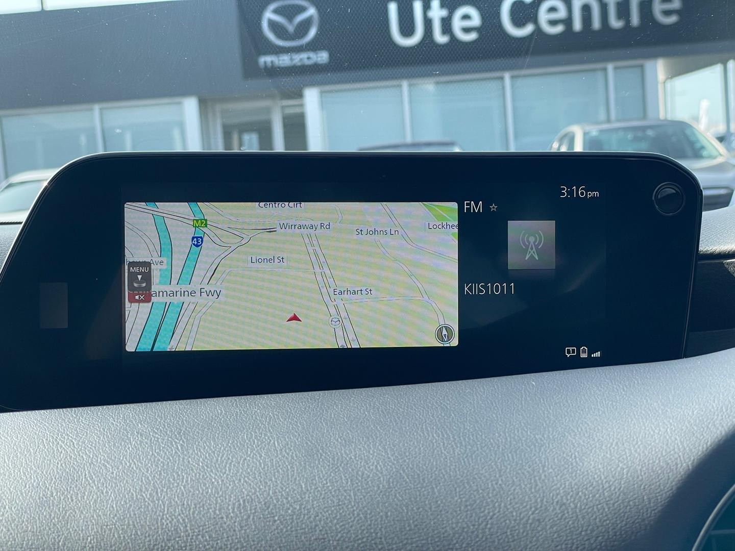 Mazda 3 image 3