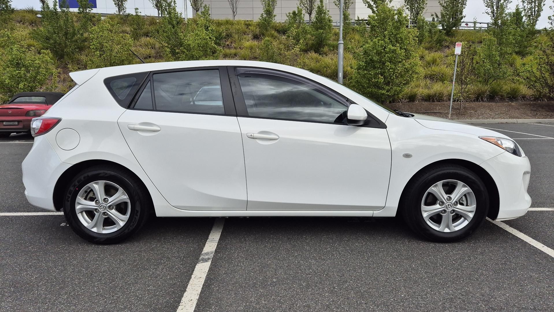 Mazda 3 image 3