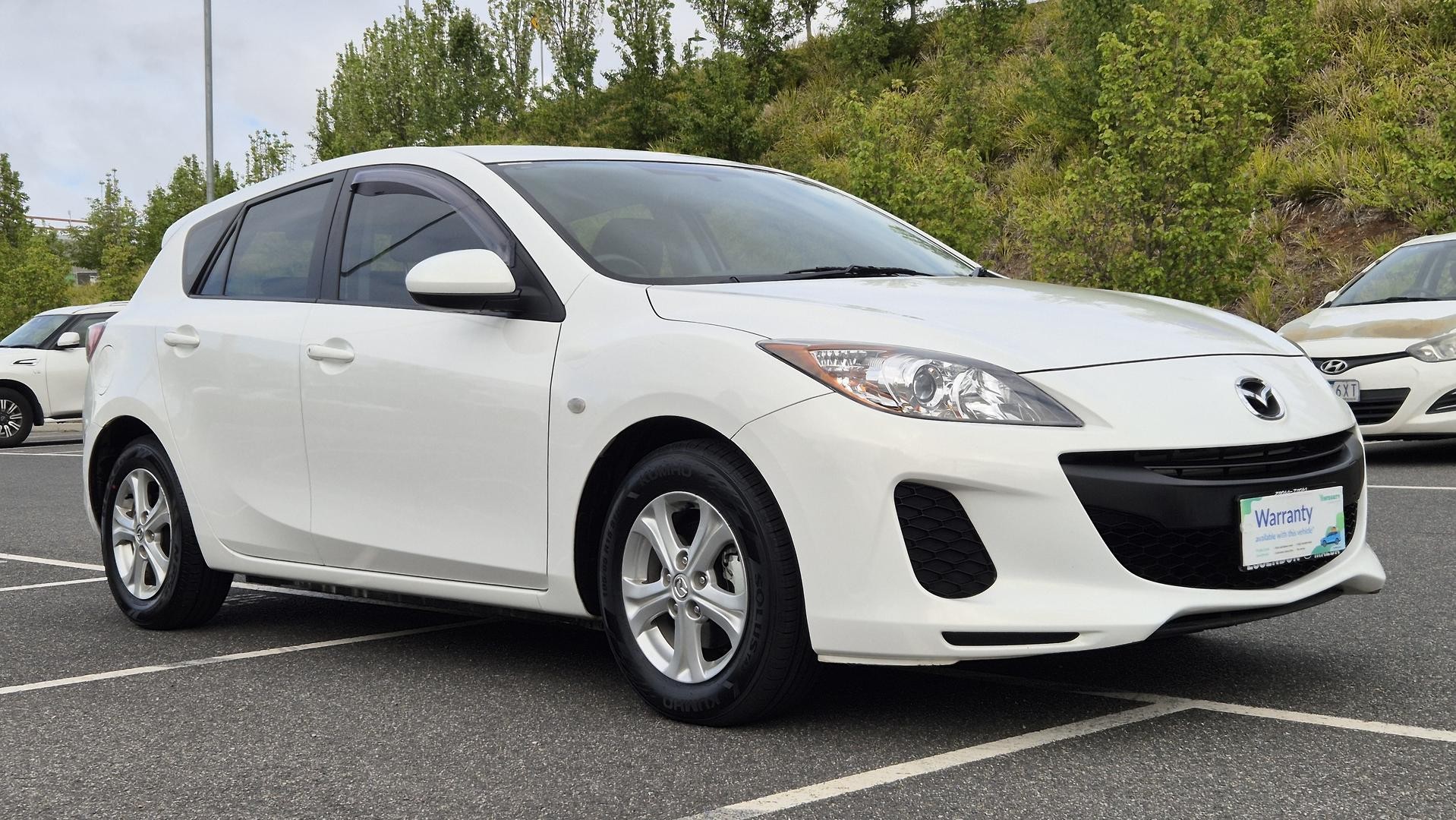 Mazda 3 image 2