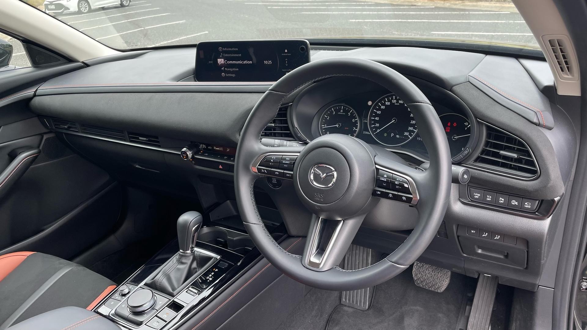 Mazda Cx-30 image 3