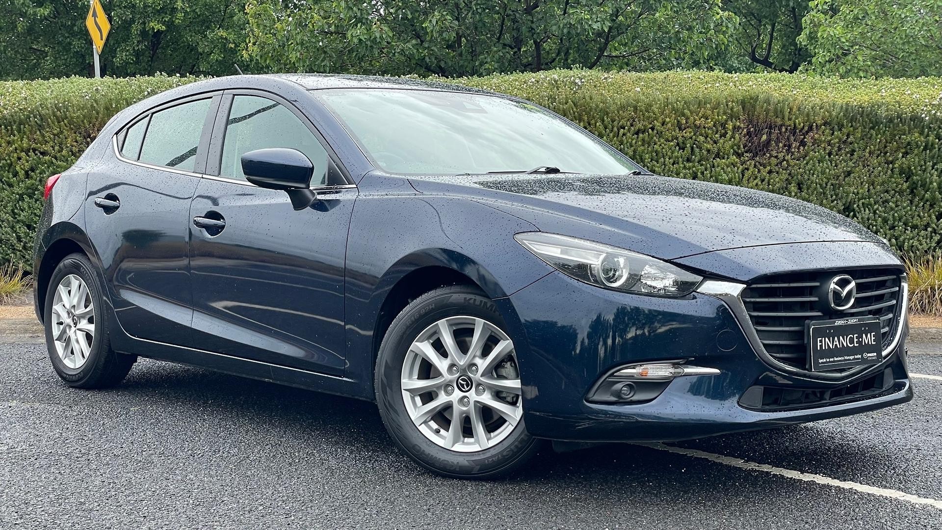 Mazda 3 image 1
