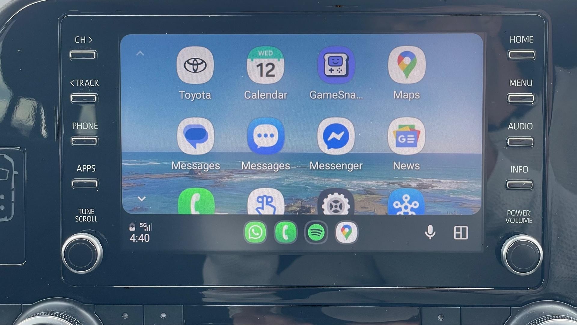 Toyota Kluger image 3