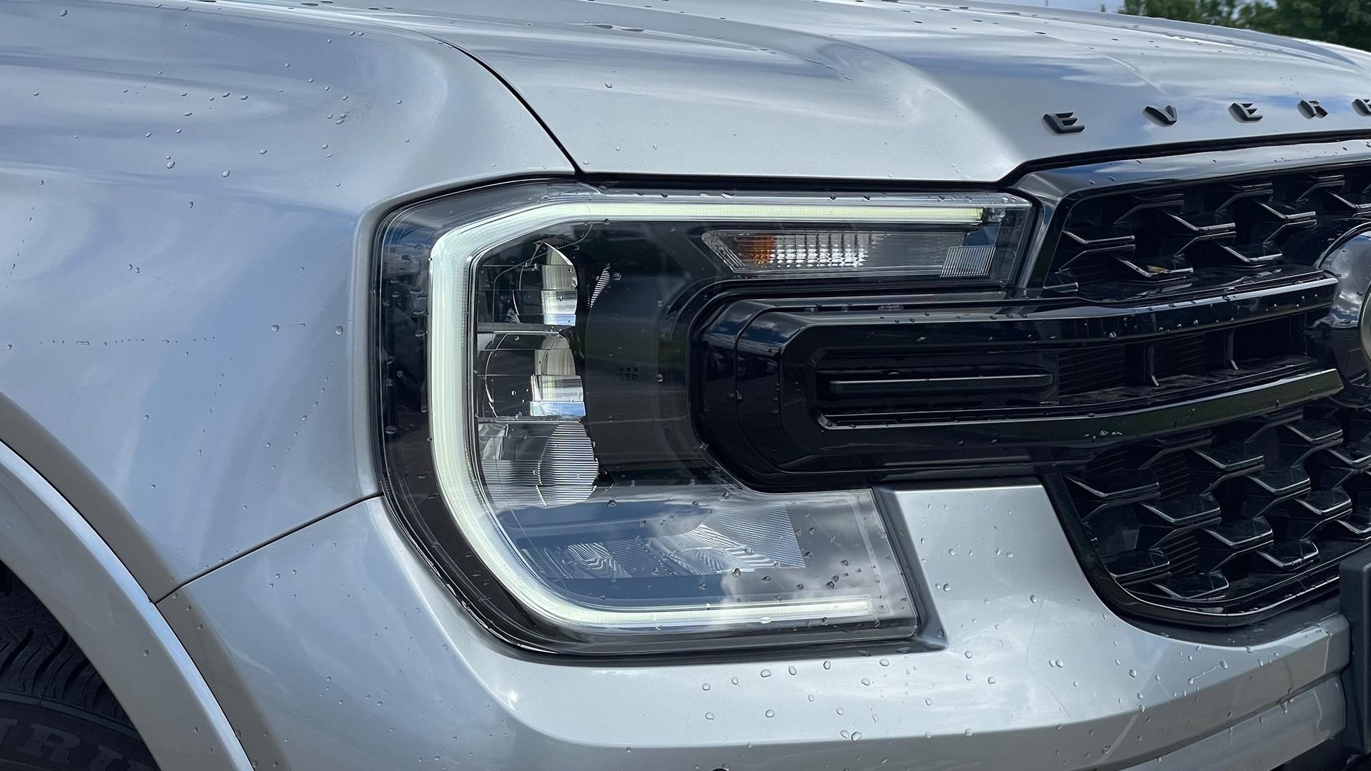 Ford Everest image 2