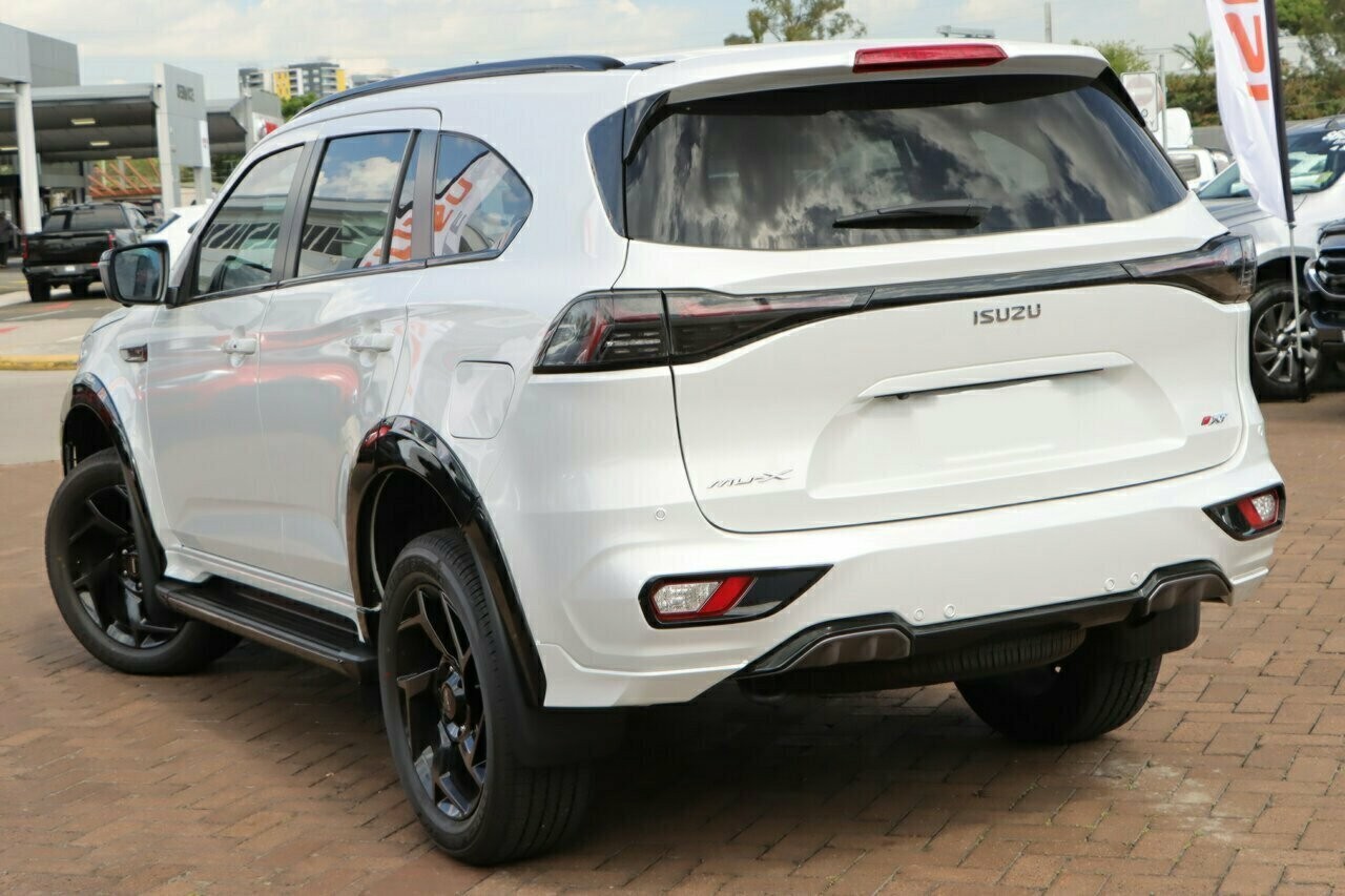 Isuzu Mu-x image 3