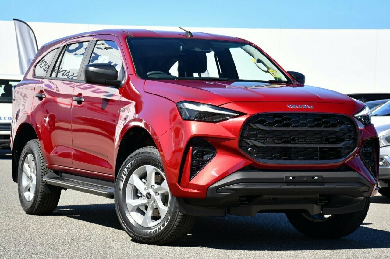 Isuzu Mu-x image 1