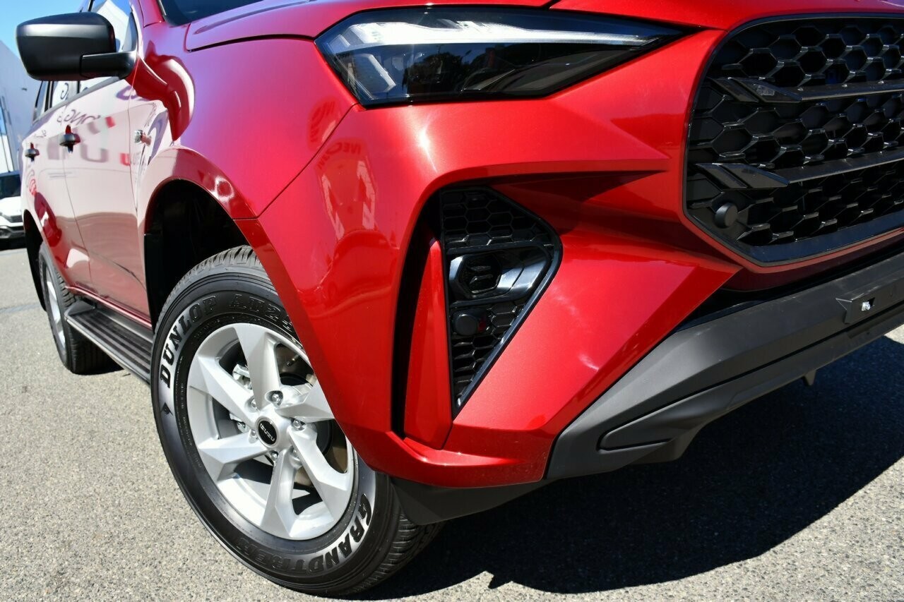 Isuzu Mu-x image 2