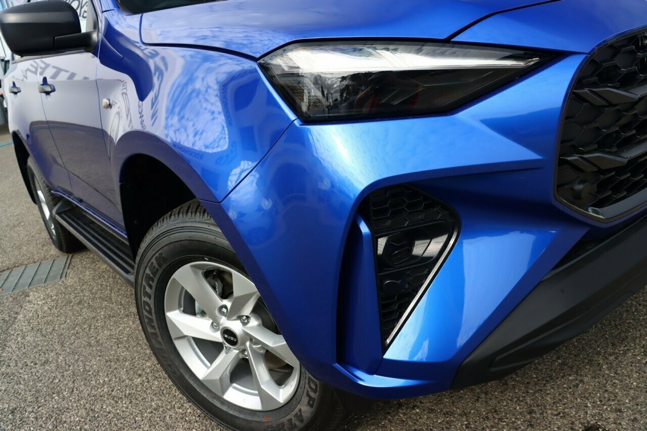 Isuzu Mu-x image 2