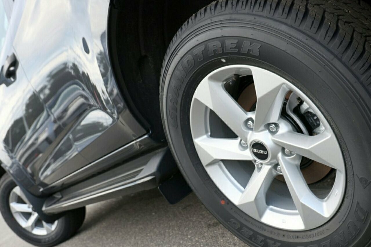 Isuzu Mu-x image 4