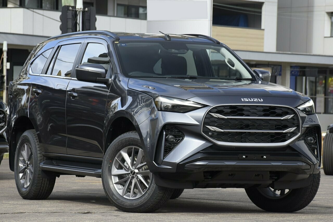 Isuzu Mu-x image 1
