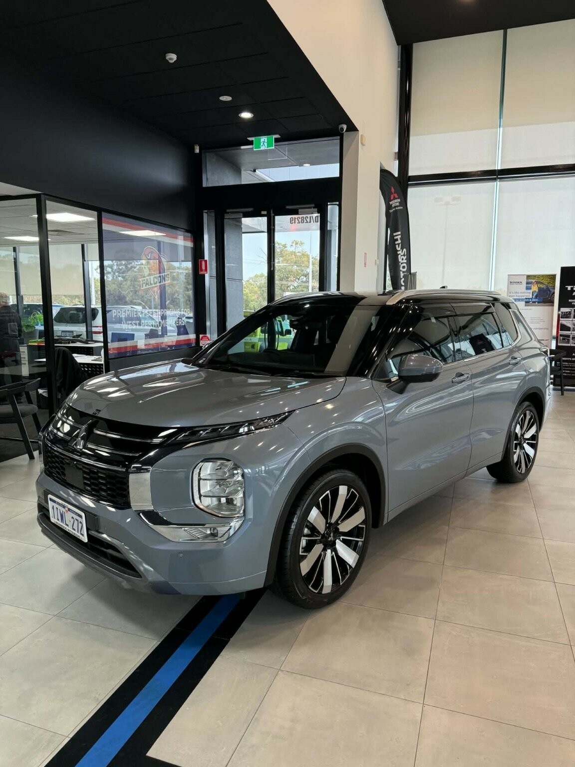 Mitsubishi Outlander image 4
