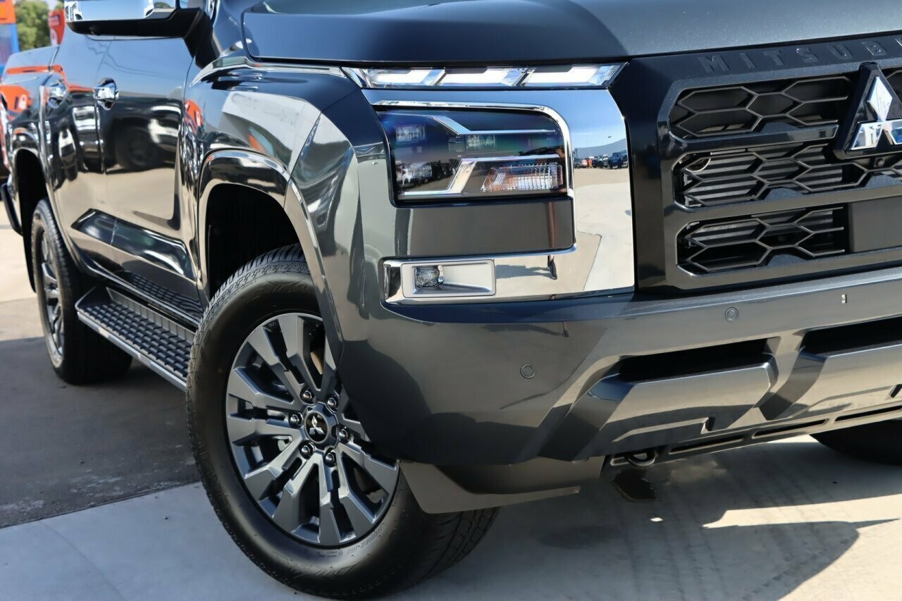 Mitsubishi Triton image 2