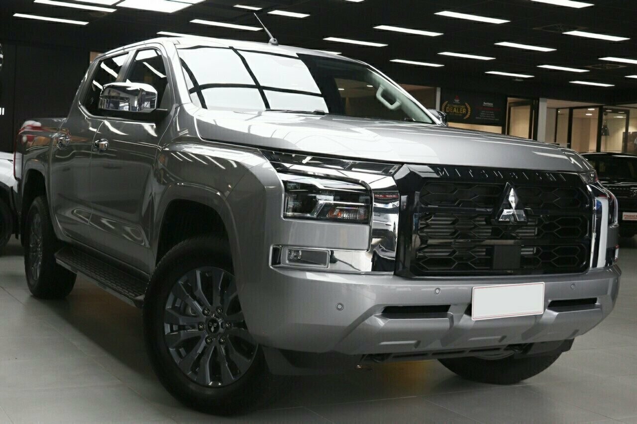 Mitsubishi Triton image 1