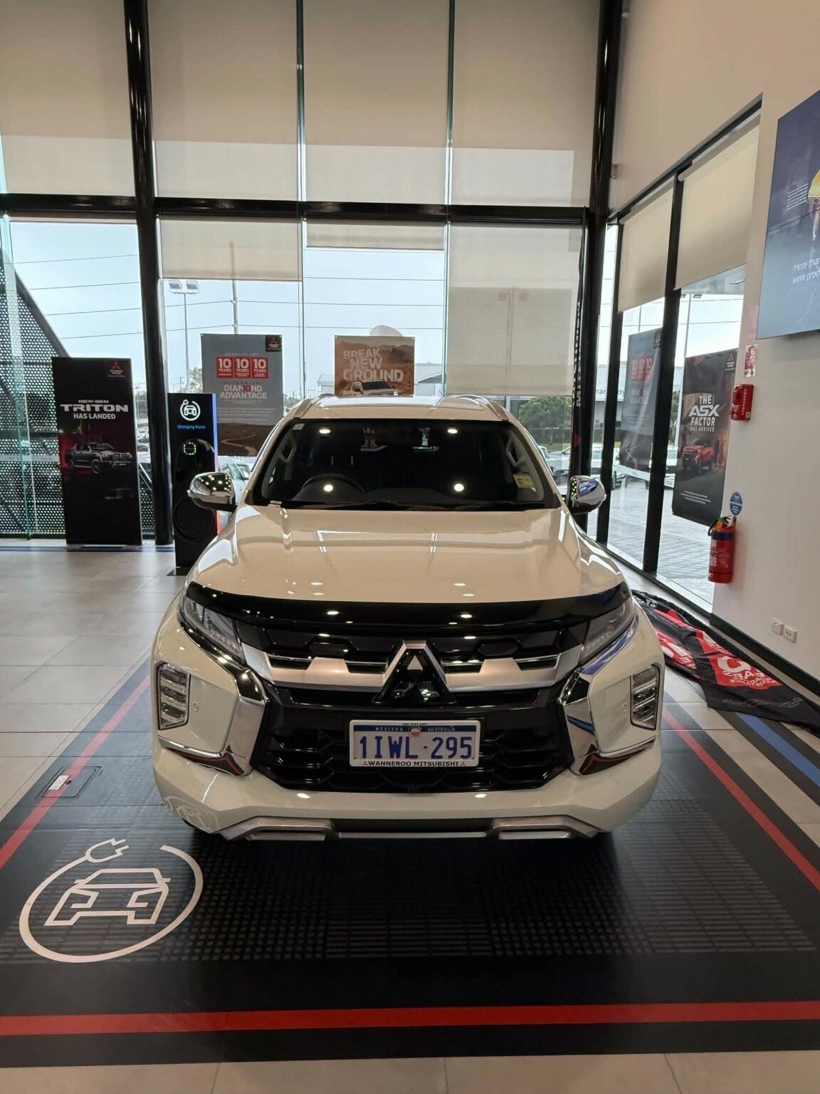 Mitsubishi Pajero Sport image 4