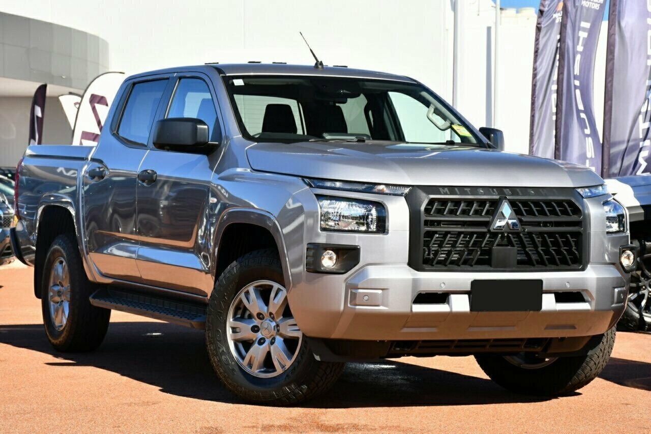 Mitsubishi Triton image 1