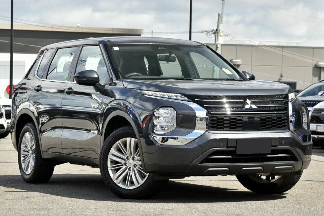 Mitsubishi Outlander image 1