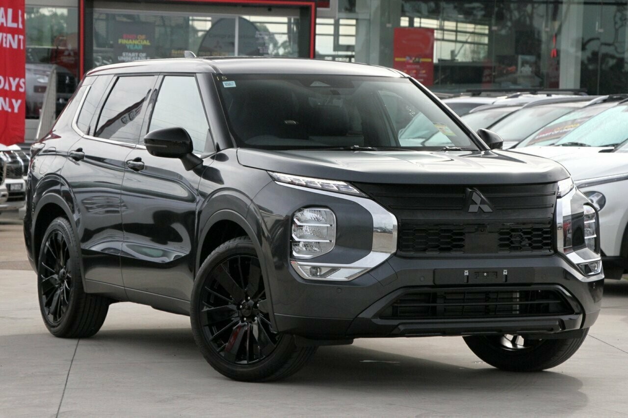 Mitsubishi Outlander image 1