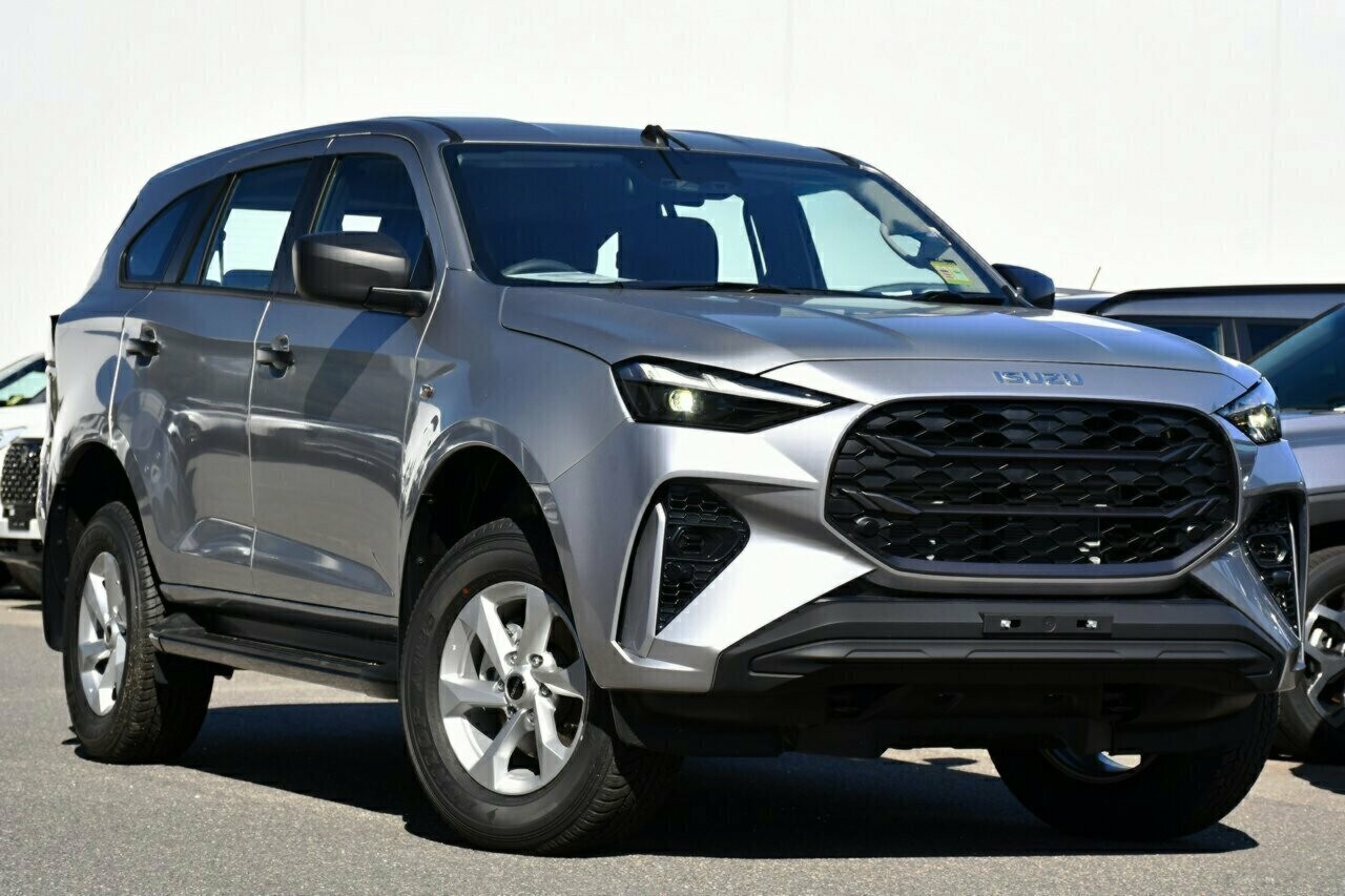 Isuzu Mu-x image 1