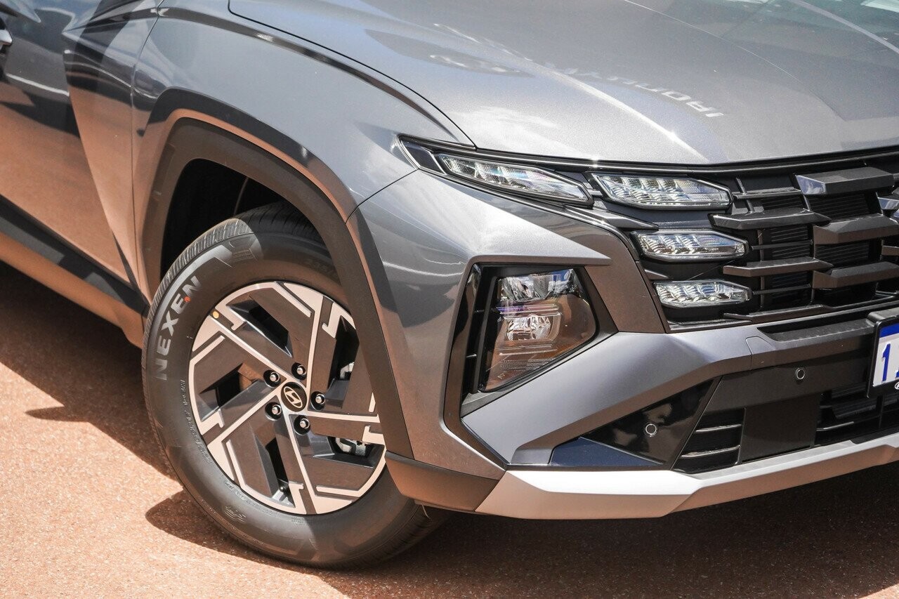 Hyundai Tucson image 2