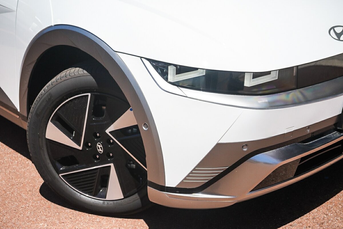 Hyundai Ioniq 5 image 2