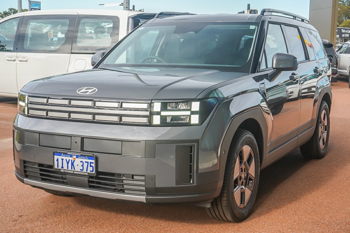 Hyundai Santa Fe image 4