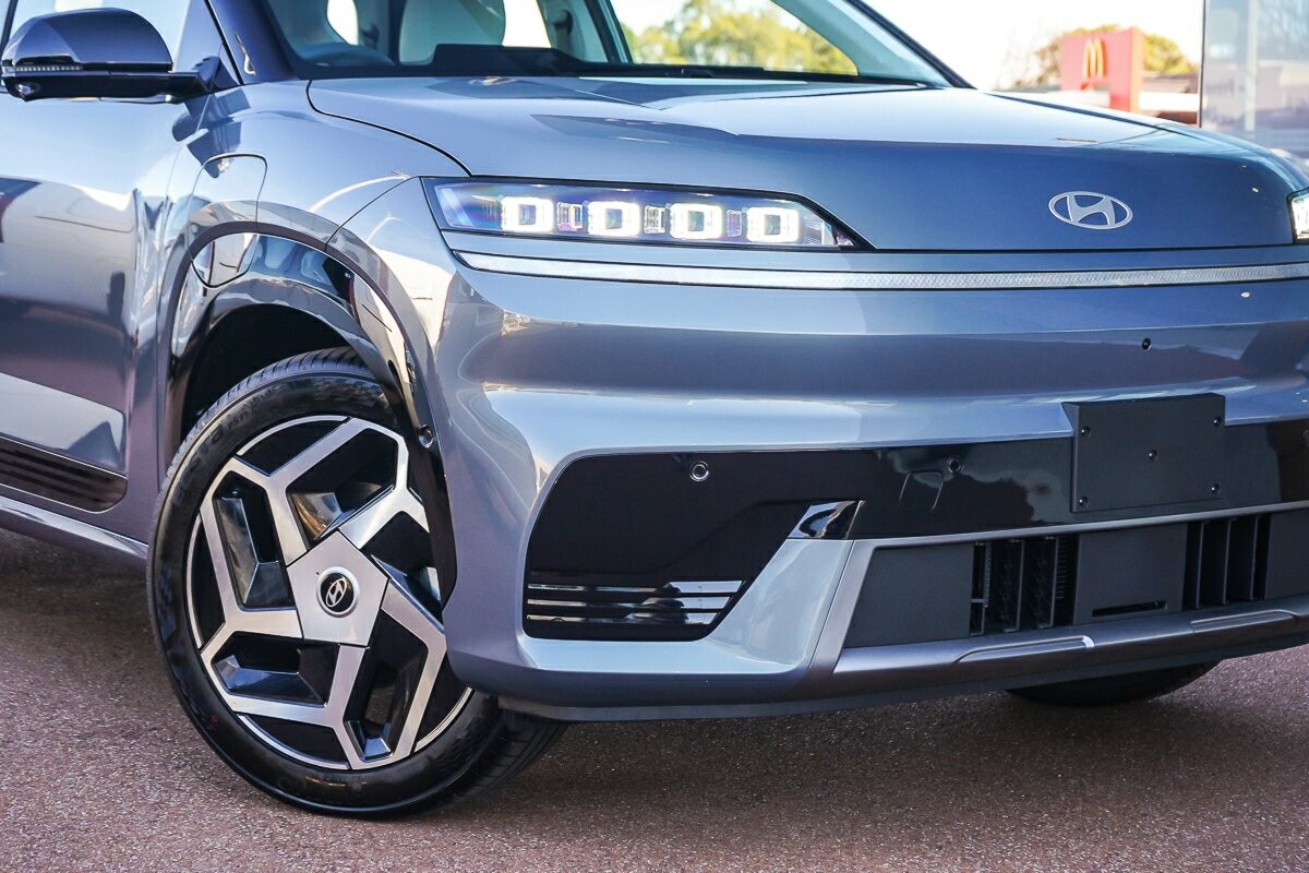 Hyundai Elexio image 2