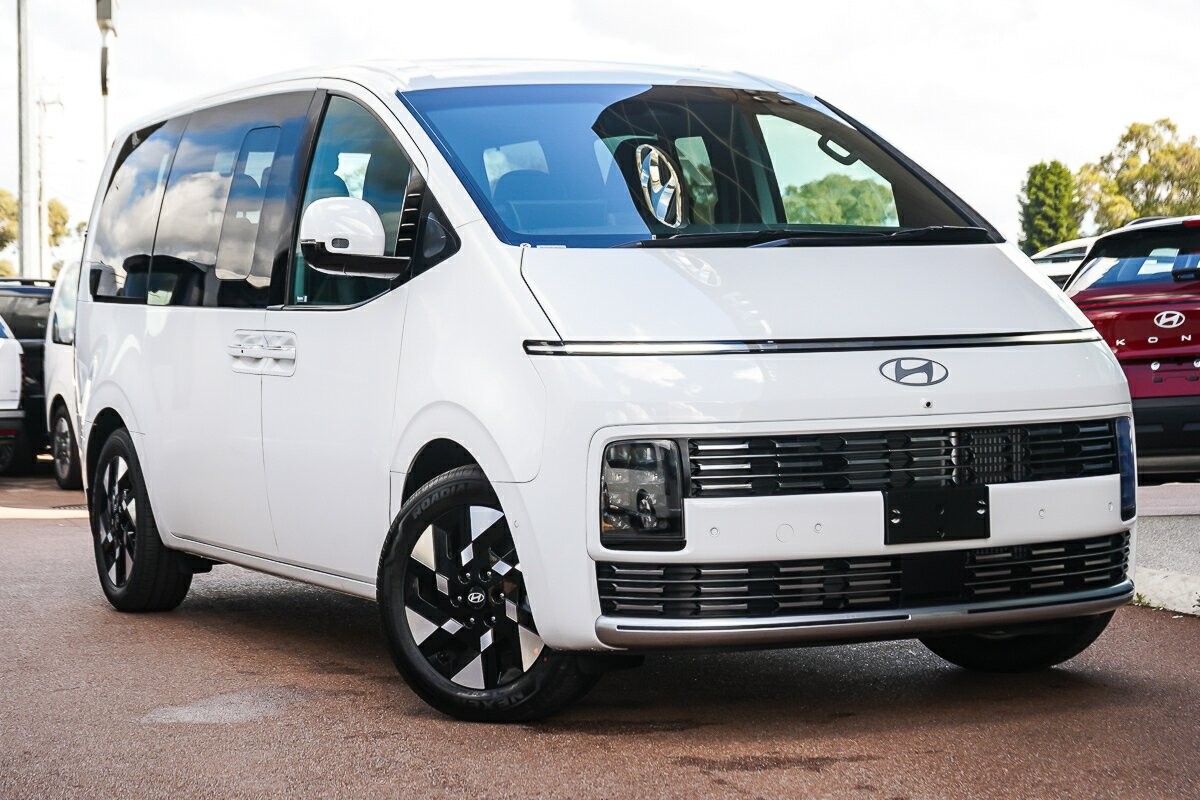 Hyundai Staria image 1