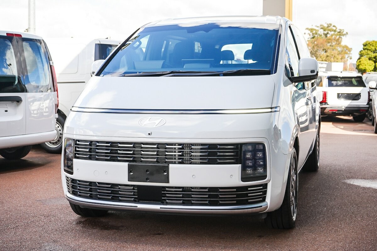 Hyundai Staria image 4