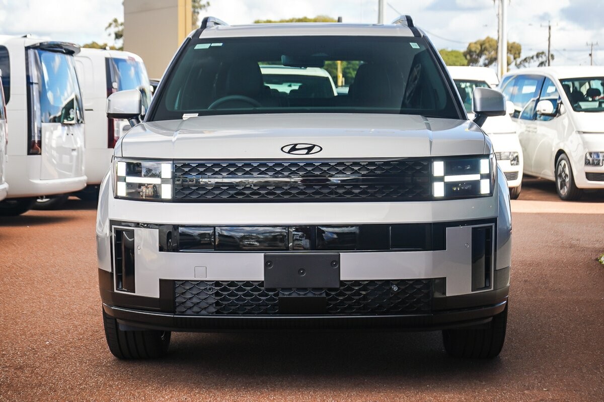 Hyundai Santa Fe image 3