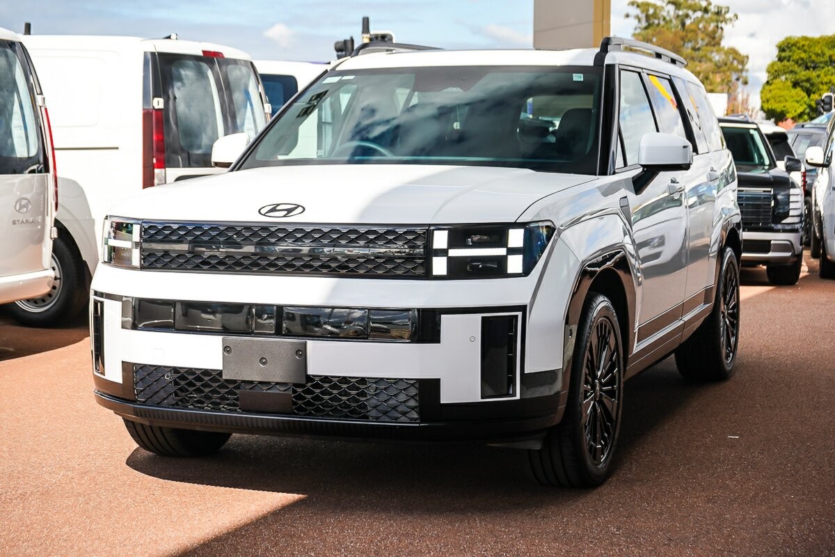 Hyundai Santa Fe image 4