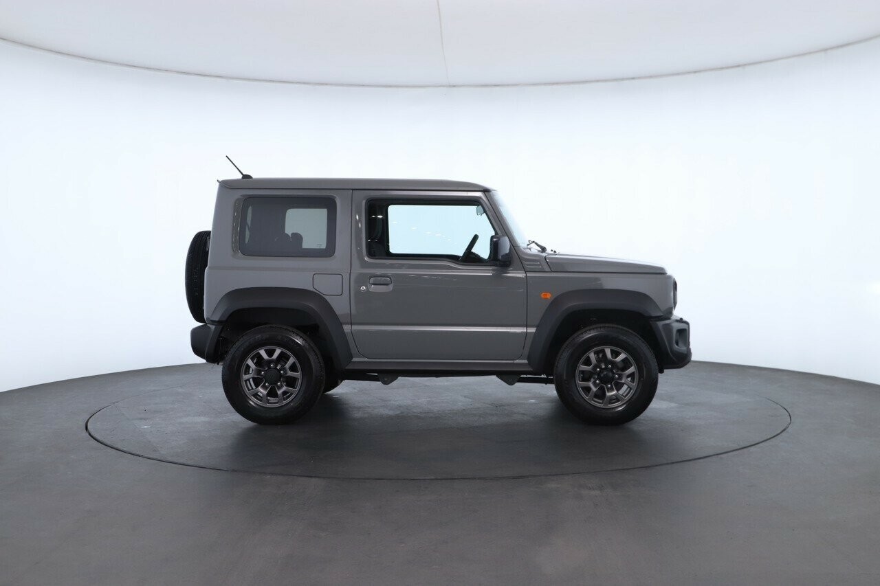 Suzuki Jimny image 2