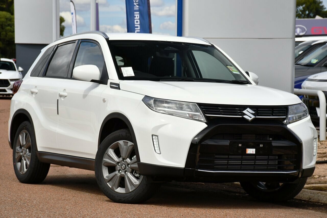 Suzuki Vitara image 1