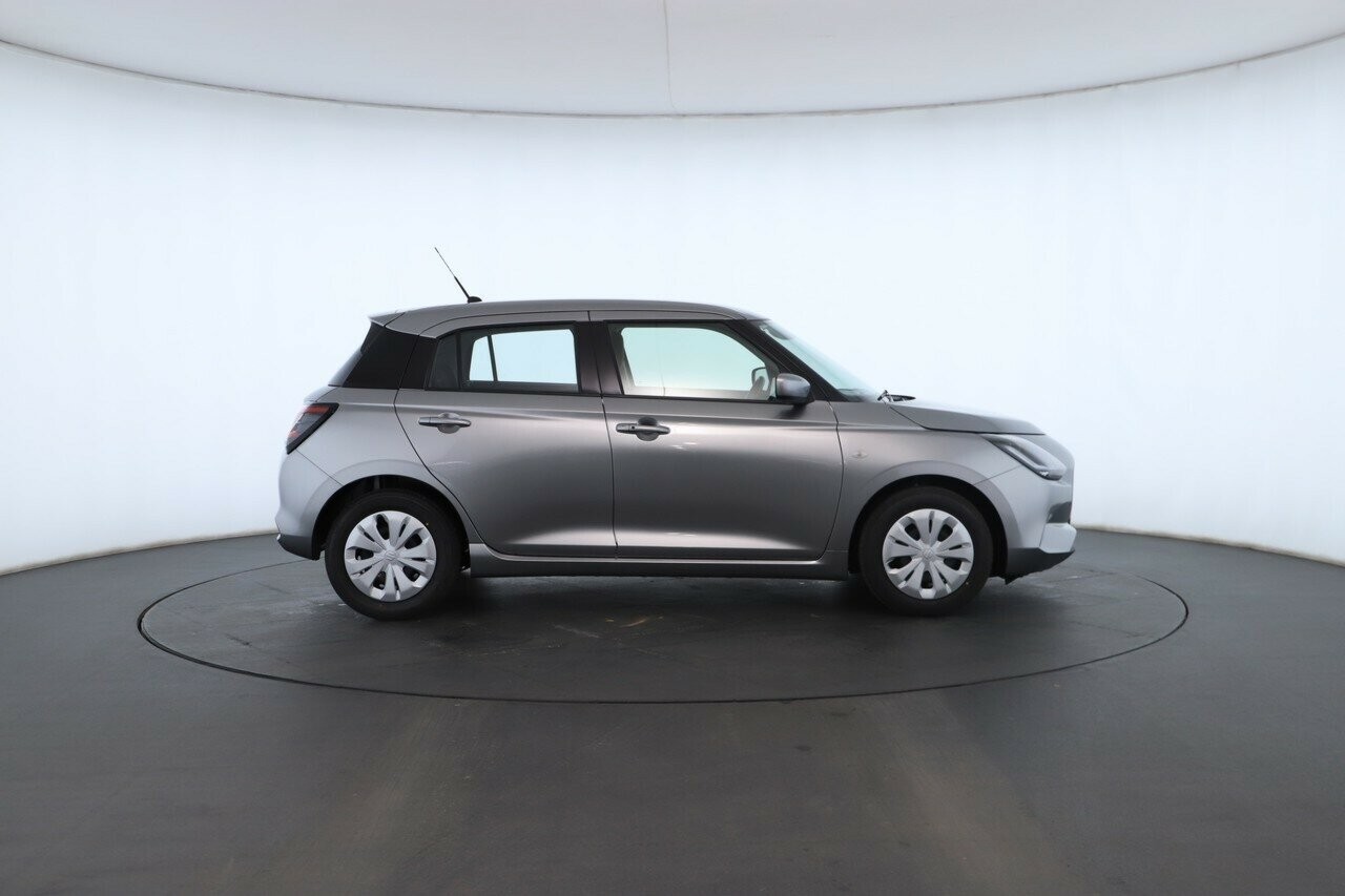 Suzuki Swift image 2