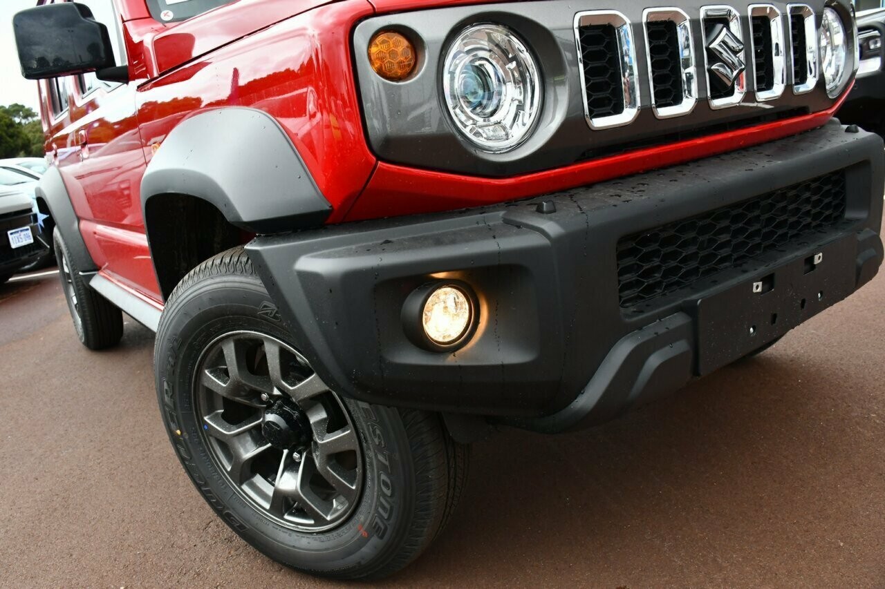 Suzuki Jimny image 2