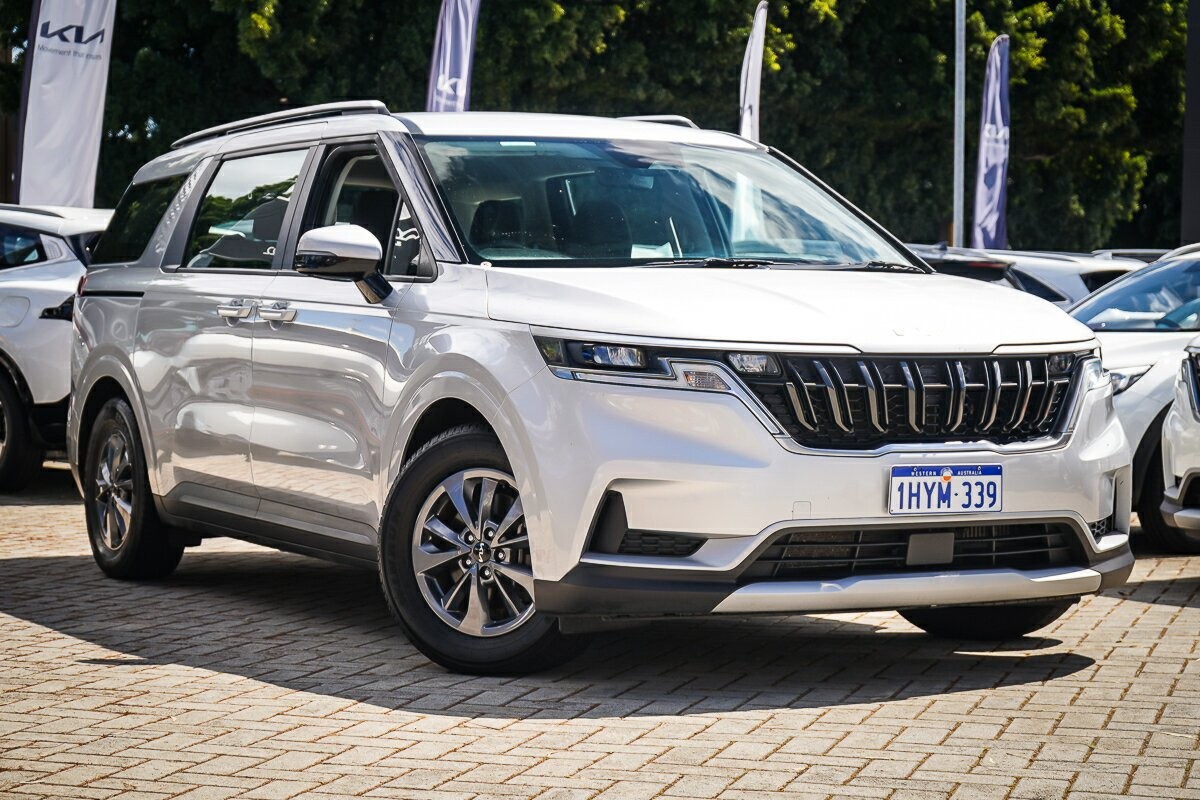 Kia Carnival image 1